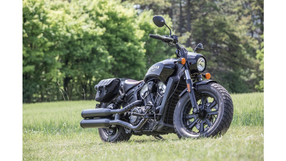 Indian Scout Bobber - Слика 19