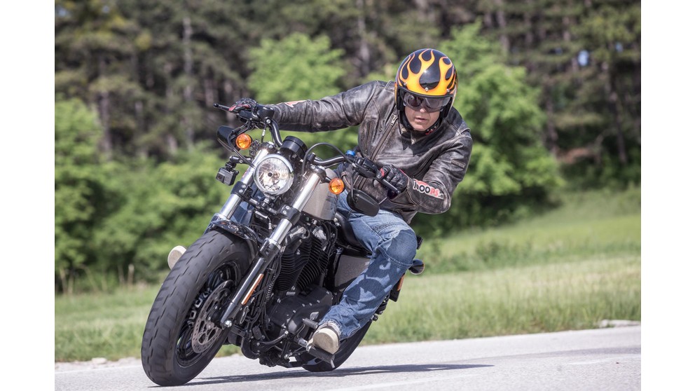 Harley-Davidson Sportster XL 1200X Forty-Eight - Obrázek 23