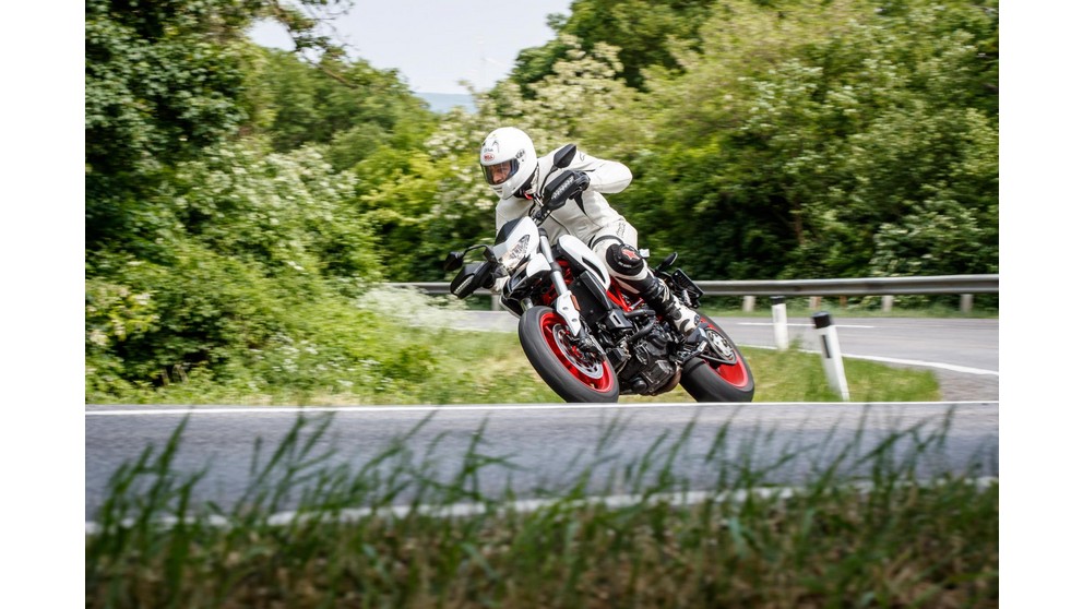 Ducati Hypermotard 939 - Imagen 13