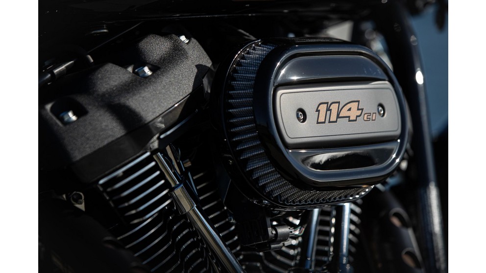 Harley-Davidson Low Rider S FXLRS - Obrázek 13