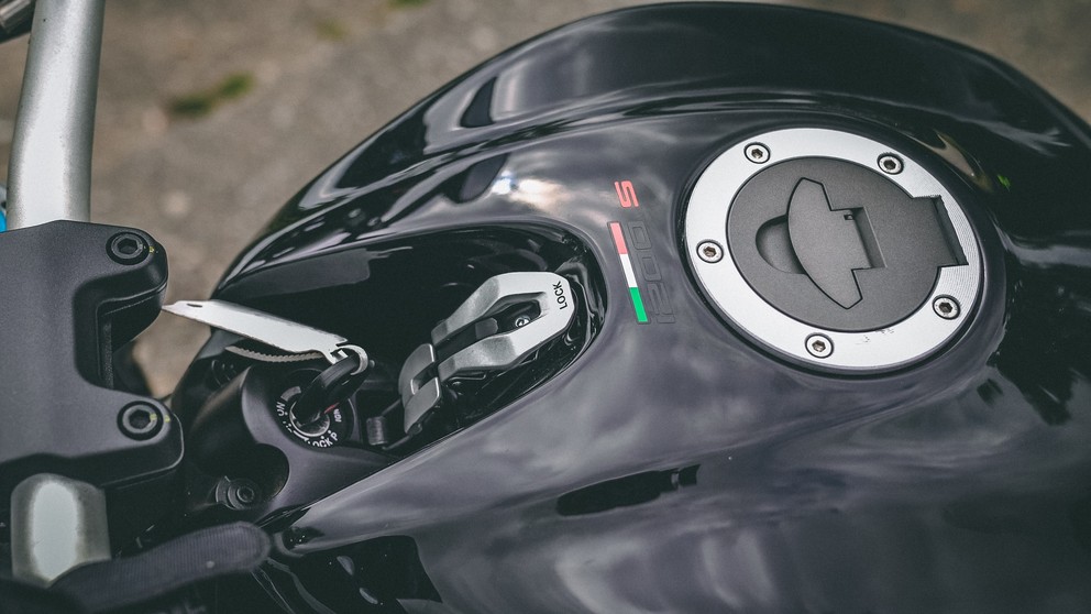 Ducati Monster 1200 S - Kép 24