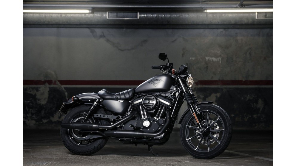 Harley-Davidson Sportster XL 883 N Iron - Obraz 19