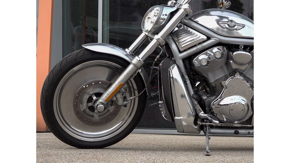 Harley-Davidson V-Rod VRSCA - Bild 23