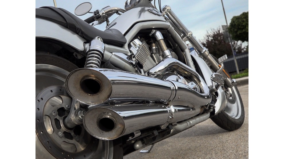 Harley-Davidson V-Rod VRSCA - Bild 24