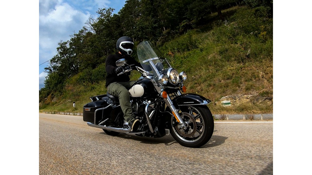 Harley-Davidson Softail Fat Boy FLSTF - Obraz 7