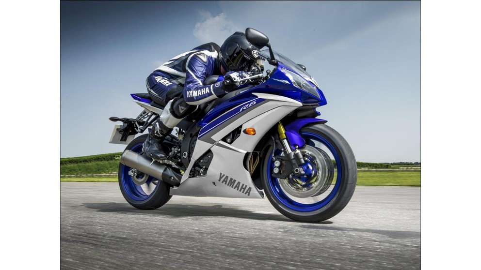 Picture Yamaha YZF-R6