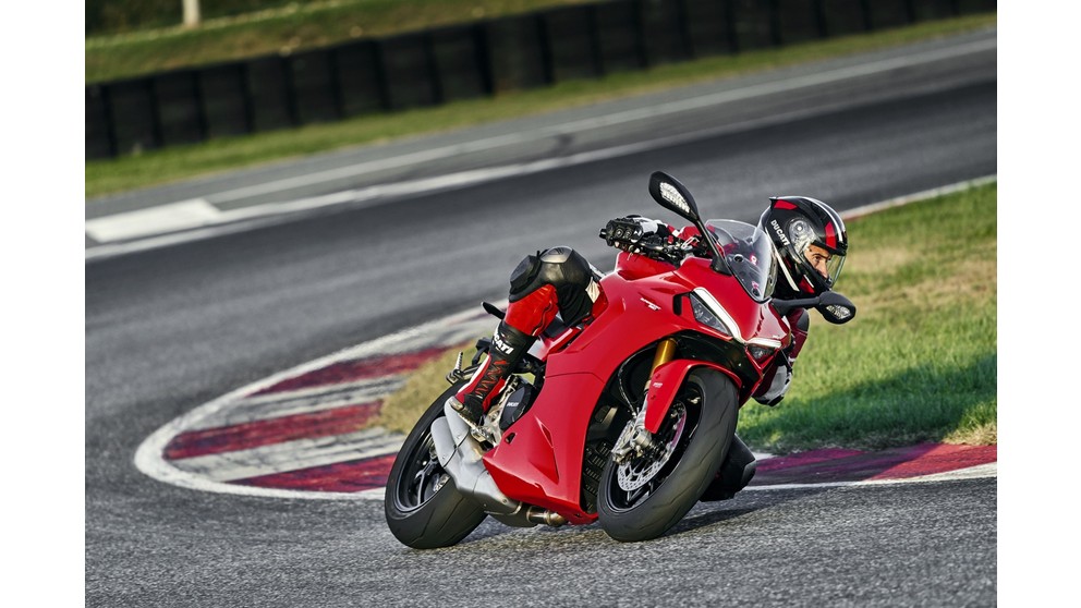 Ducati SuperSport 950 - Resim 7