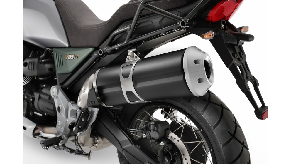 Moto Guzzi V9 Bobber Centenario - Imagem 19