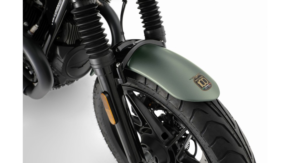 Moto Guzzi V9 Bobber Centenario - Kép 21
