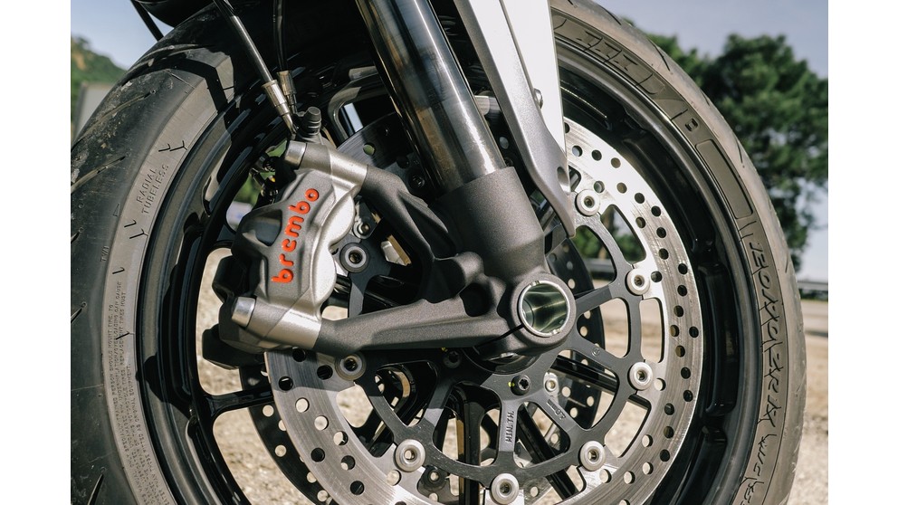 Ducati XDiavel Black Star - Kép 15