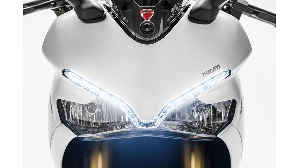 Ducati SuperSport - Resim 24