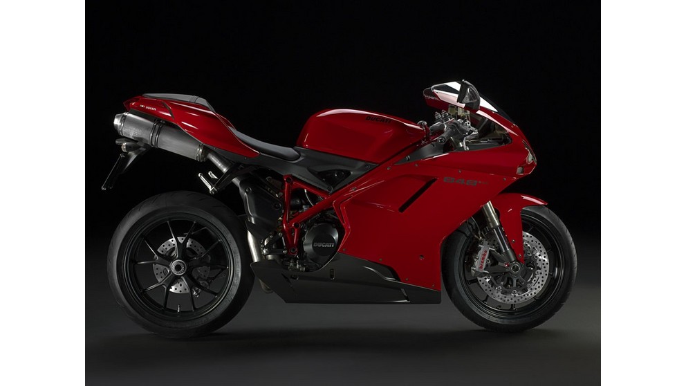 Ducati 848 EVO - Resim 18