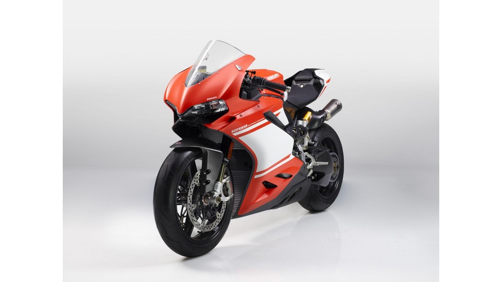 Ducati 1299 Superleggera - Image 14