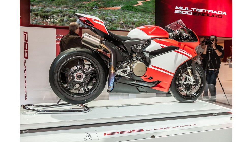 Ducati 1299 Superleggera - Image 13