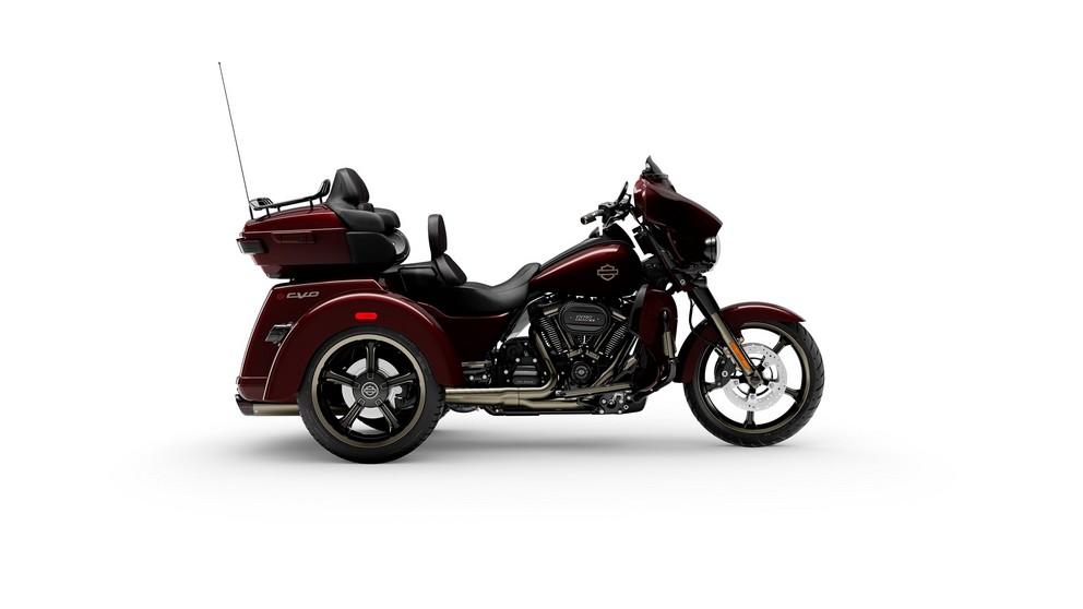 Harley-Davidson CVO Tri Glide FLHTCUTGSE - Resim 22
