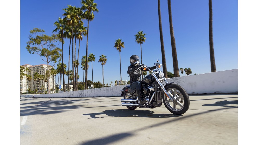 Harley-Davidson Softail Standard FXST - Image 4