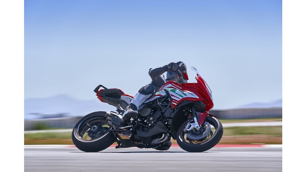 MV Agusta Dragster 800 RC SCS - Image 15