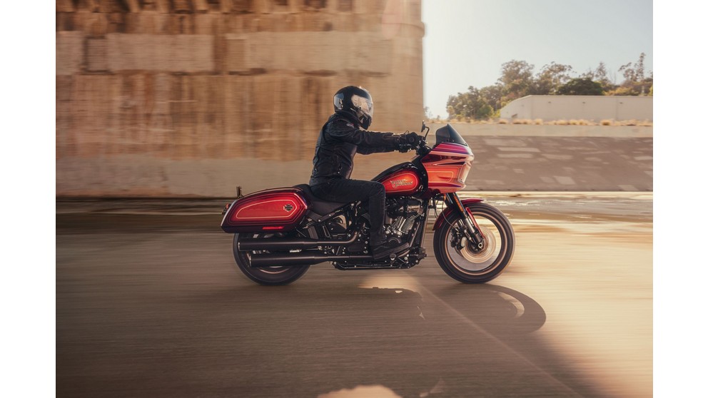 Harley-Davidson Softail Low Rider ST - Obrázek 13