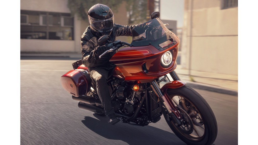 Harley-Davidson Softail Low Rider ST - Resim 18