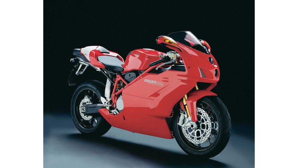 Ducati 999 - Image 20