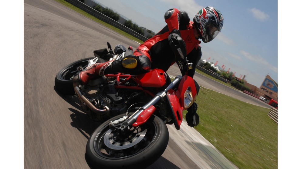 Ducati Hypermotard 1100 - Bild 15