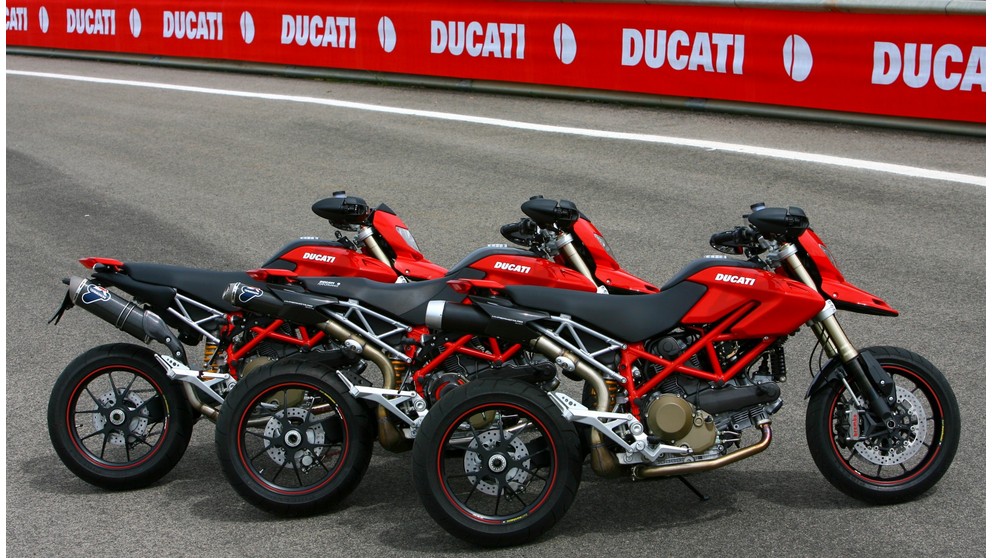 Ducati Hypermotard 1100 S - Obrázok 3