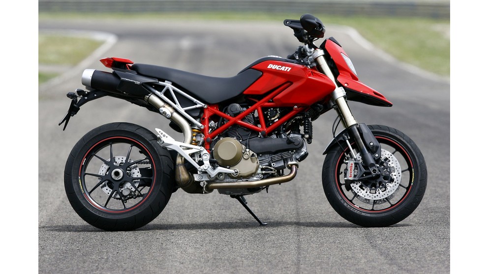 Ducati Hypermotard 1100 - Obraz 24