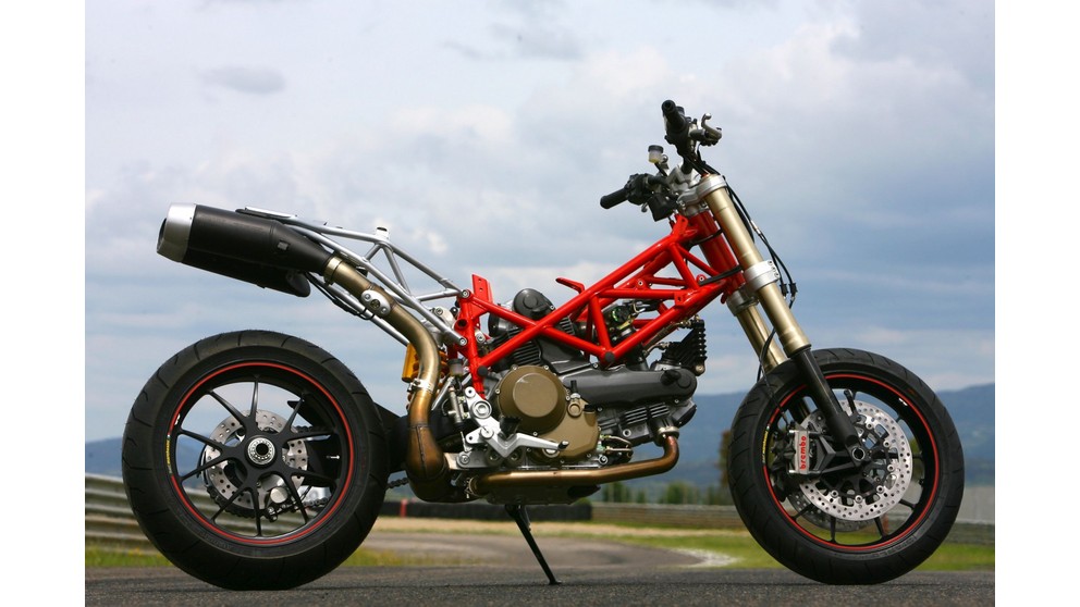 Ducati Hypermotard 1100 S - Bild 24