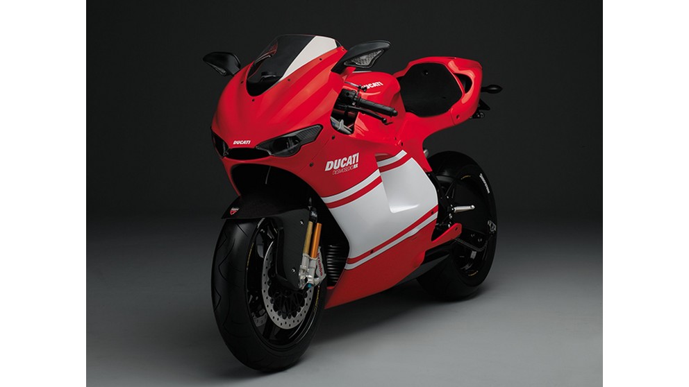 Ducati Desmosedici RR - Kép 2
