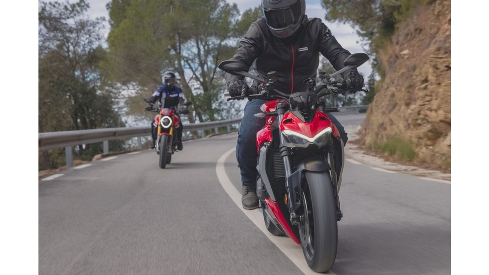 Ducati Streetfighter V2 - Image 22
