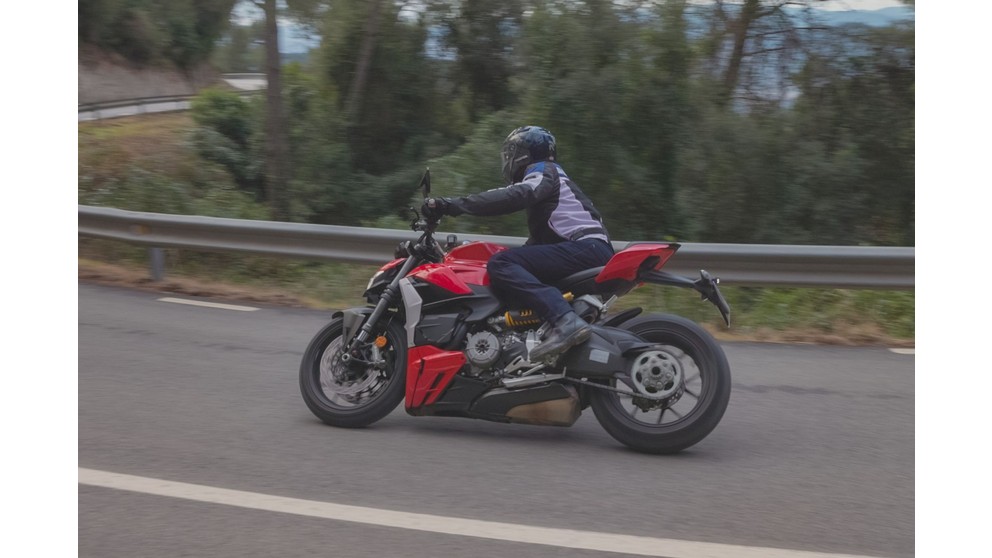Ducati Streetfighter V2 - Imagen 17