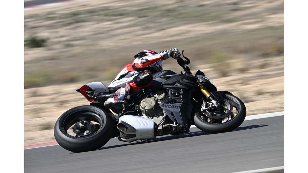 Ducati Streetfighter V4 - Resim 12