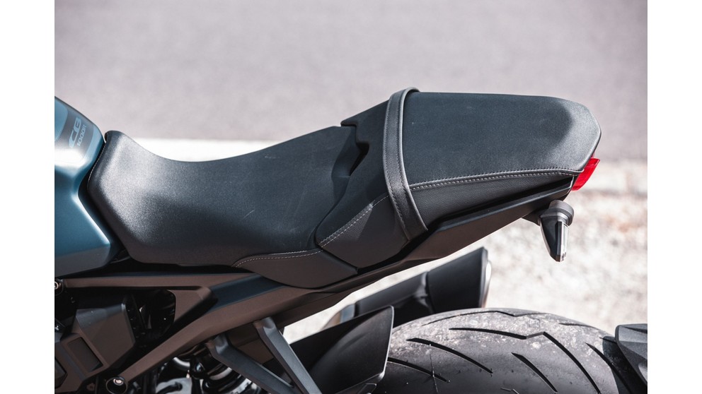 Honda CB1000R Black Edition - Obrázek 14