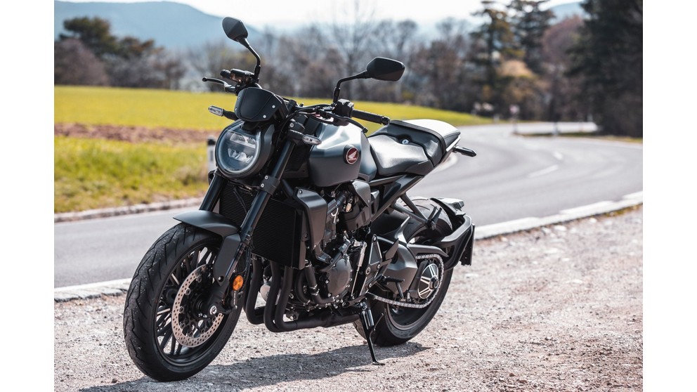 Honda CB1000R Black Edition - Image 15