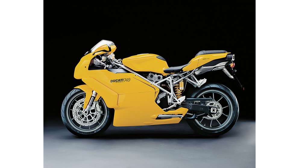 Ducati 749 - Image 11