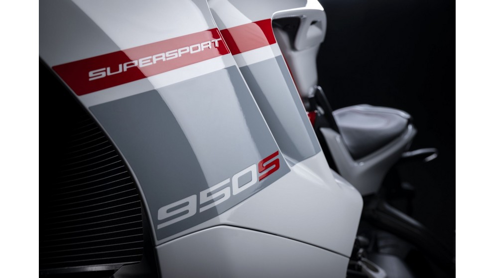 Ducati SuperSport 950 S - Kép 17
