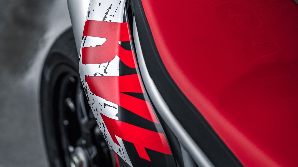 Ducati Hypermotard 950 RVE - Obrázek 12