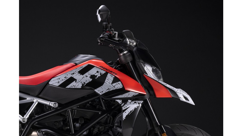 Ducati Hypermotard 950 RVE - Imagen 22