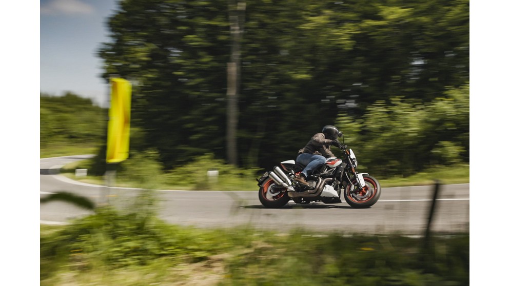 Harley-Davidson Sportster S RH1250S - Immagine 23