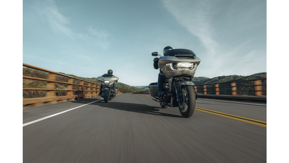 Harley-Davidson CVO Road Glide FLTRXSE  - Bild 7