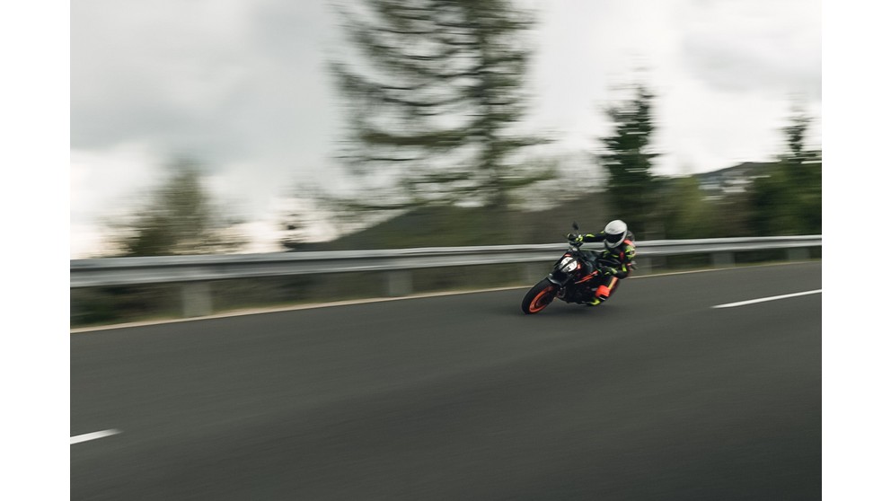 Triumph Speed Triple RS - Obrázek 21