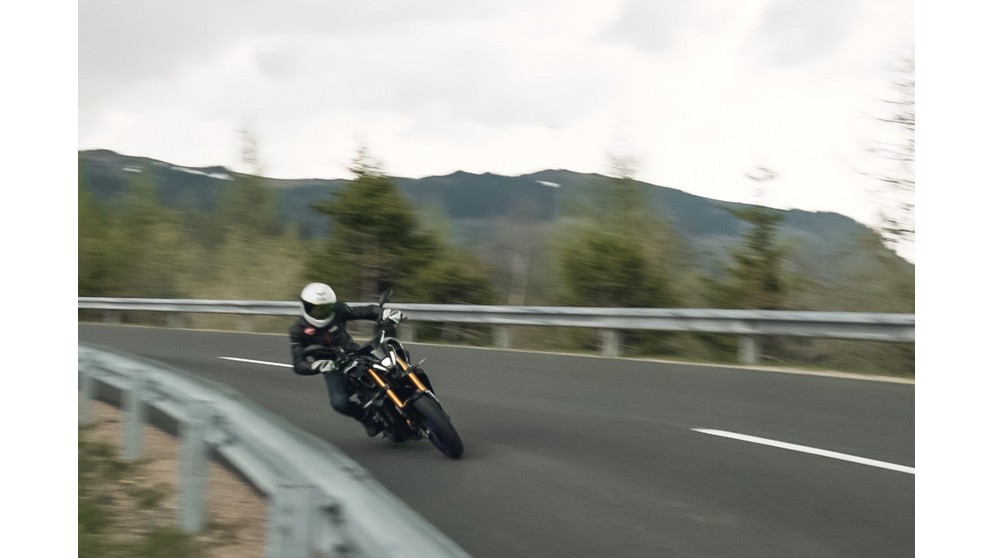 Triumph Speed Triple RS - Slika 18