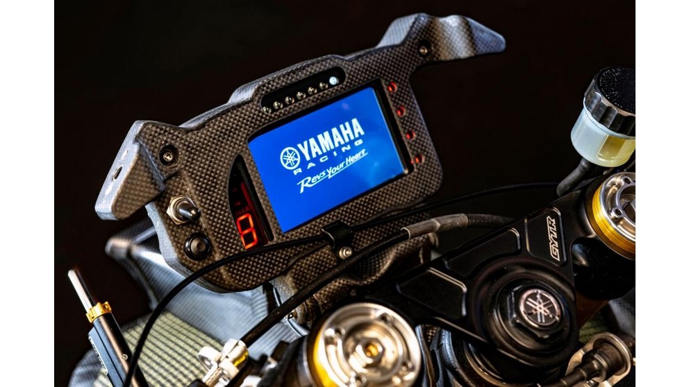 Picture Yamaha R1 GYTR