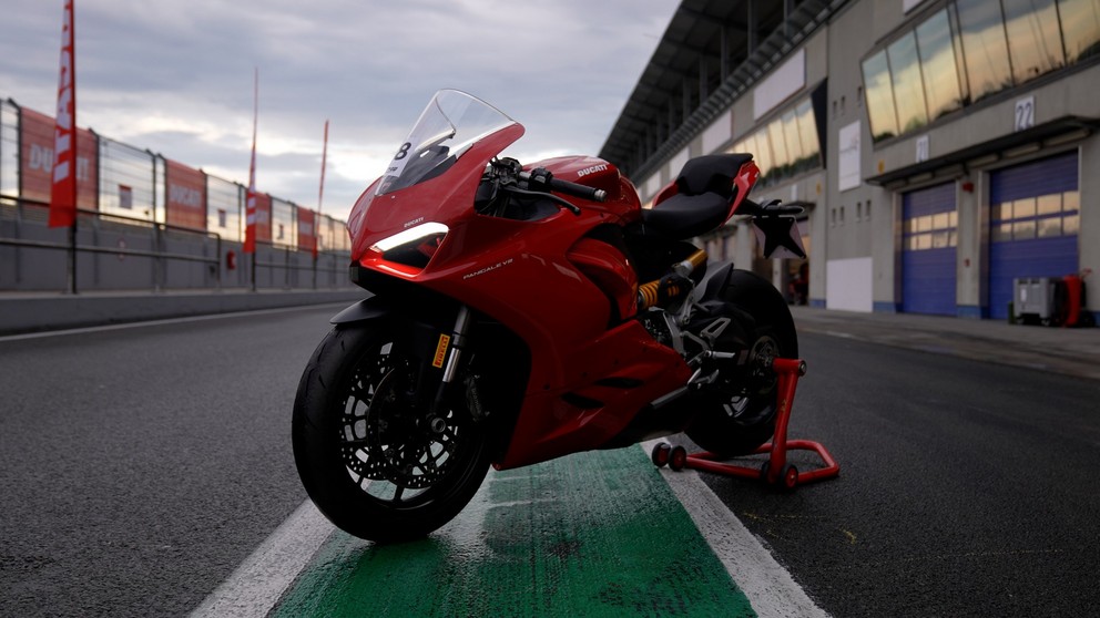 Ducati Panigale V4 SP2 - Image 21