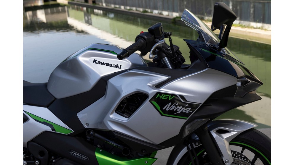 Kawasaki Ninja 7 Hybrid - Resim 21