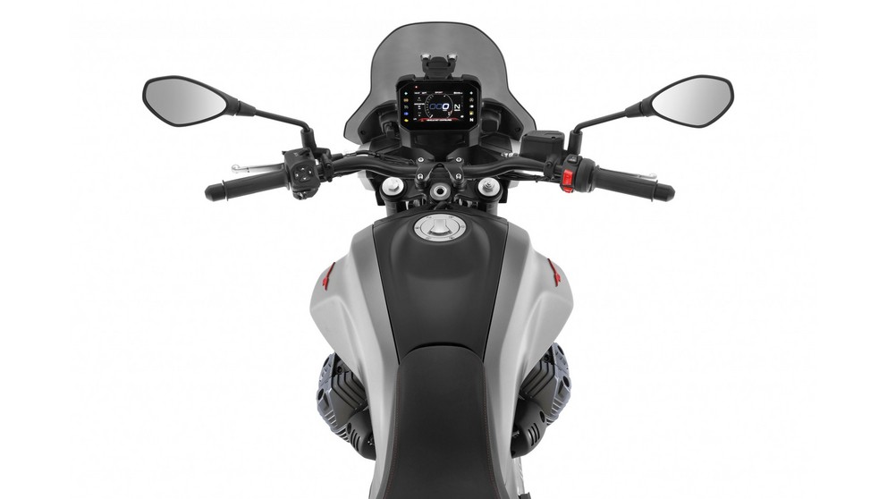 Moto Guzzi V85 TT Travel - Kép 13