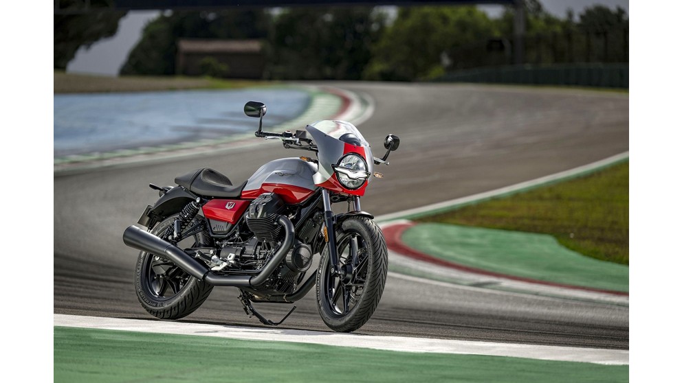 Moto Guzzi V7 Stone Corsa - Immagine 13