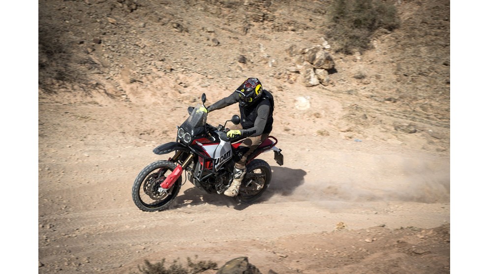 Ducati DesertX Rally - Kép 15