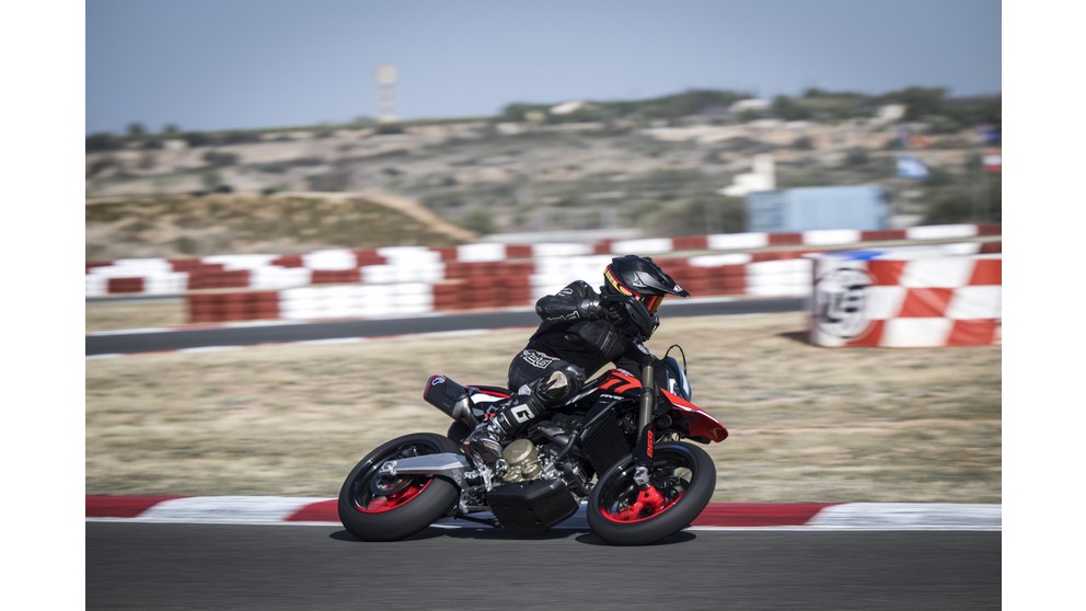 Ducati Hypermotard 698 Mono - Resim 10