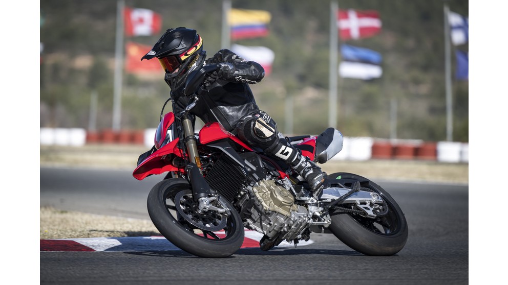 Ducati Hypermotard 698 Mono - Resim 19